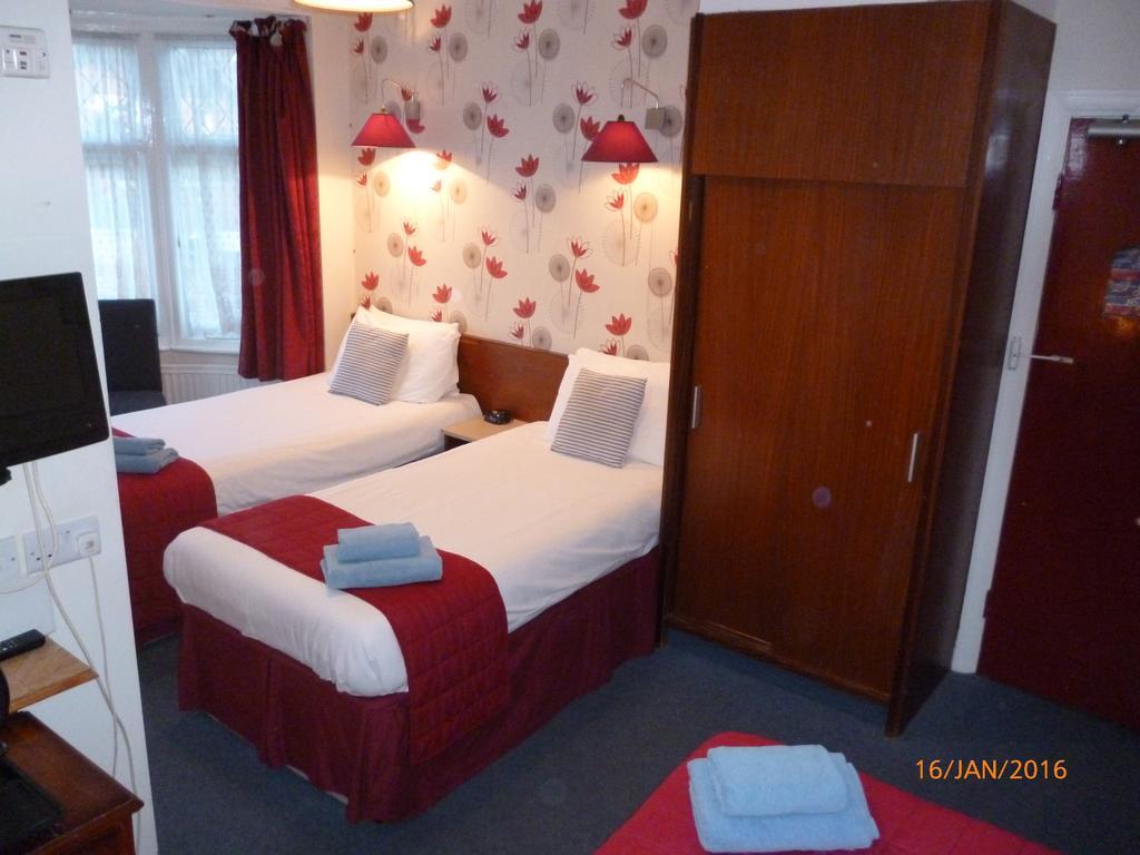 Grange Lodge Hotel - B&B Λονδίνο Δωμάτιο φωτογραφία