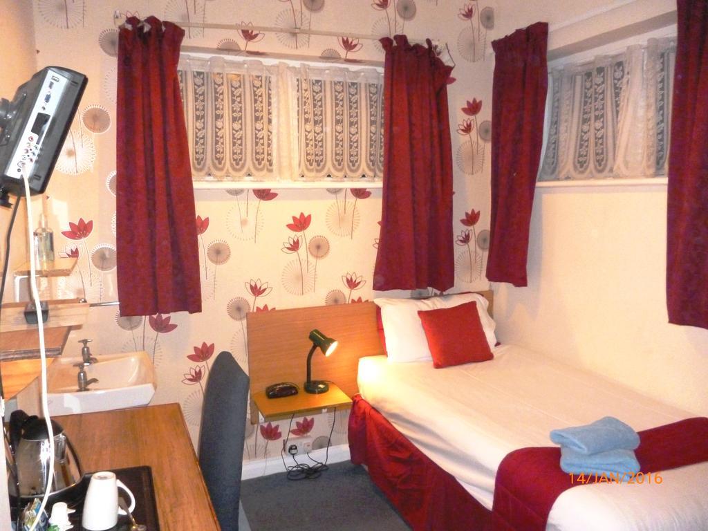 Grange Lodge Hotel - B&B Λονδίνο Δωμάτιο φωτογραφία