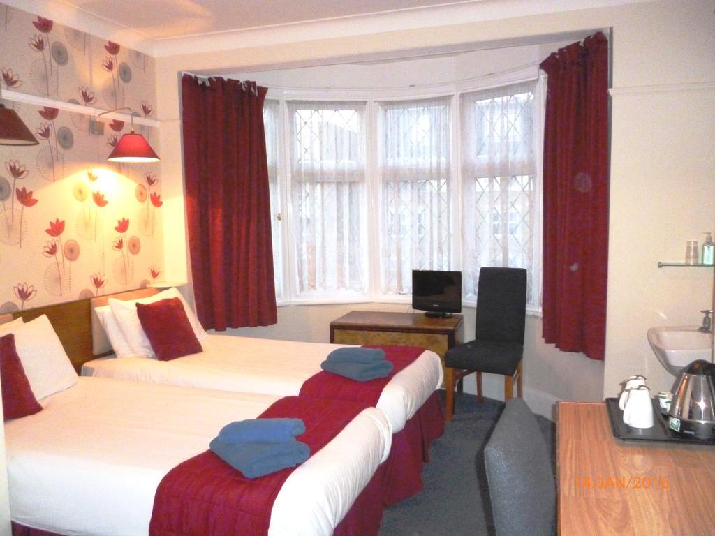 Grange Lodge Hotel - B&B Λονδίνο Δωμάτιο φωτογραφία